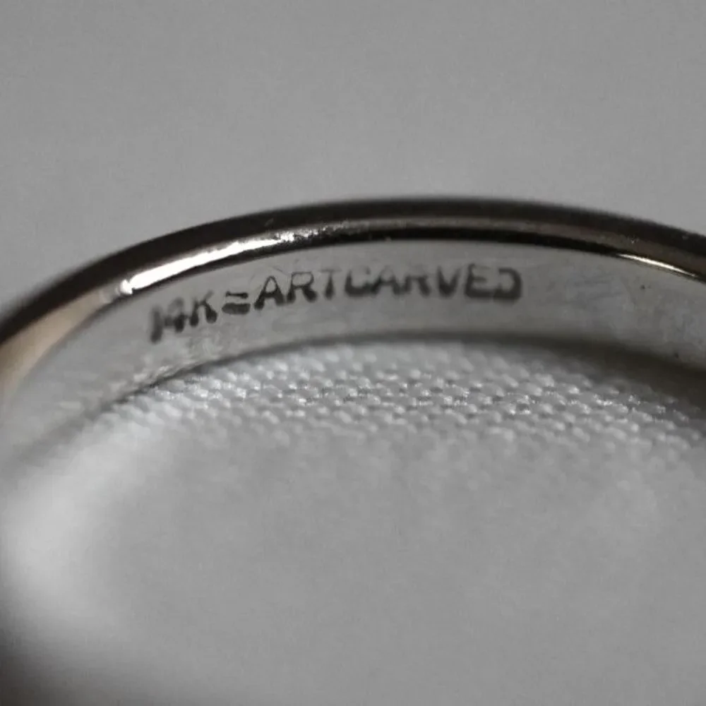 Vintage 70's 14K White Gold Artcarved Band In Original Box Size 5 Unisex Ring